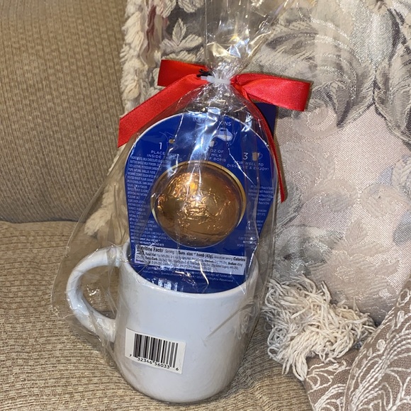 🍪 NWT Cookie Dough Cocoa Bomb & Mug Set - Picture 5 of 11